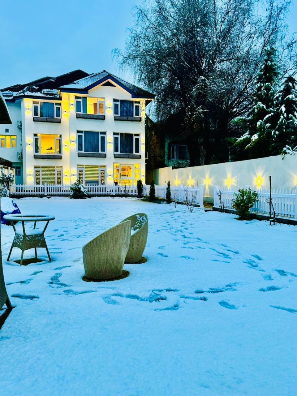 Srīnagar De Elaaf The Luxury Stay מראה חיצוני תמונה