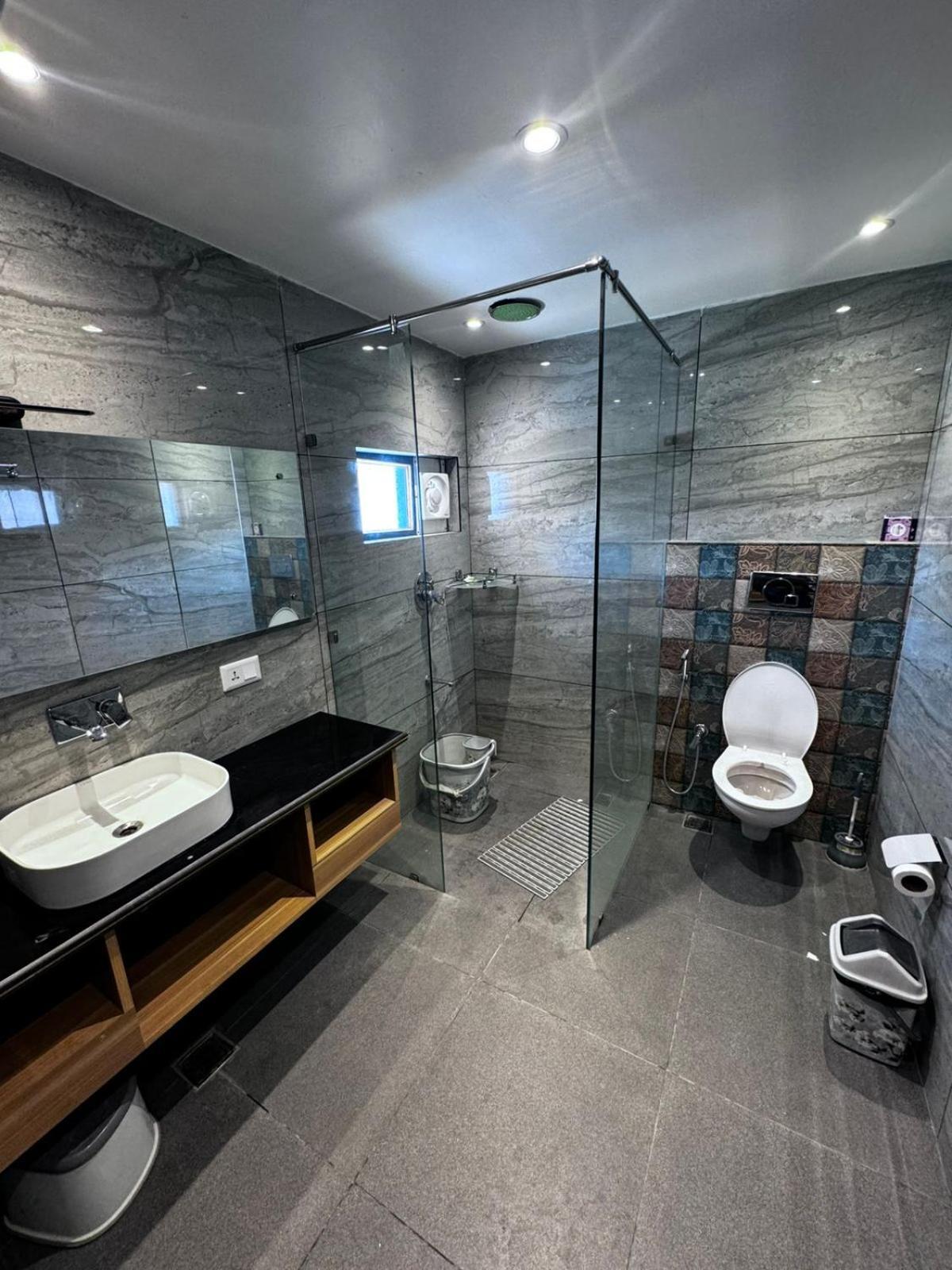 Srīnagar De Elaaf The Luxury Stay מראה חיצוני תמונה