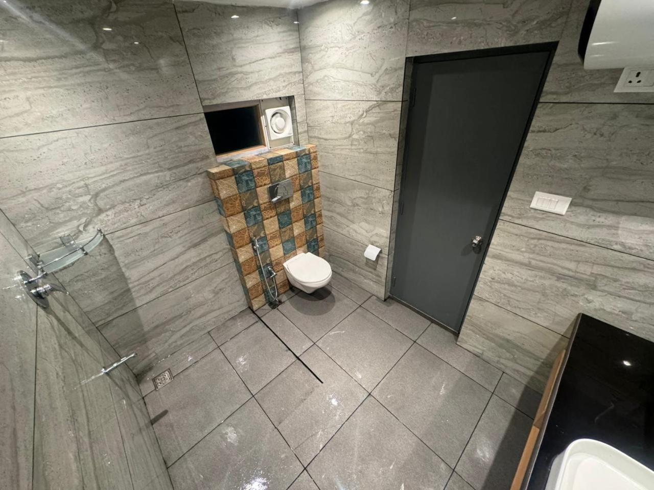 Srīnagar De Elaaf The Luxury Stay מראה חיצוני תמונה