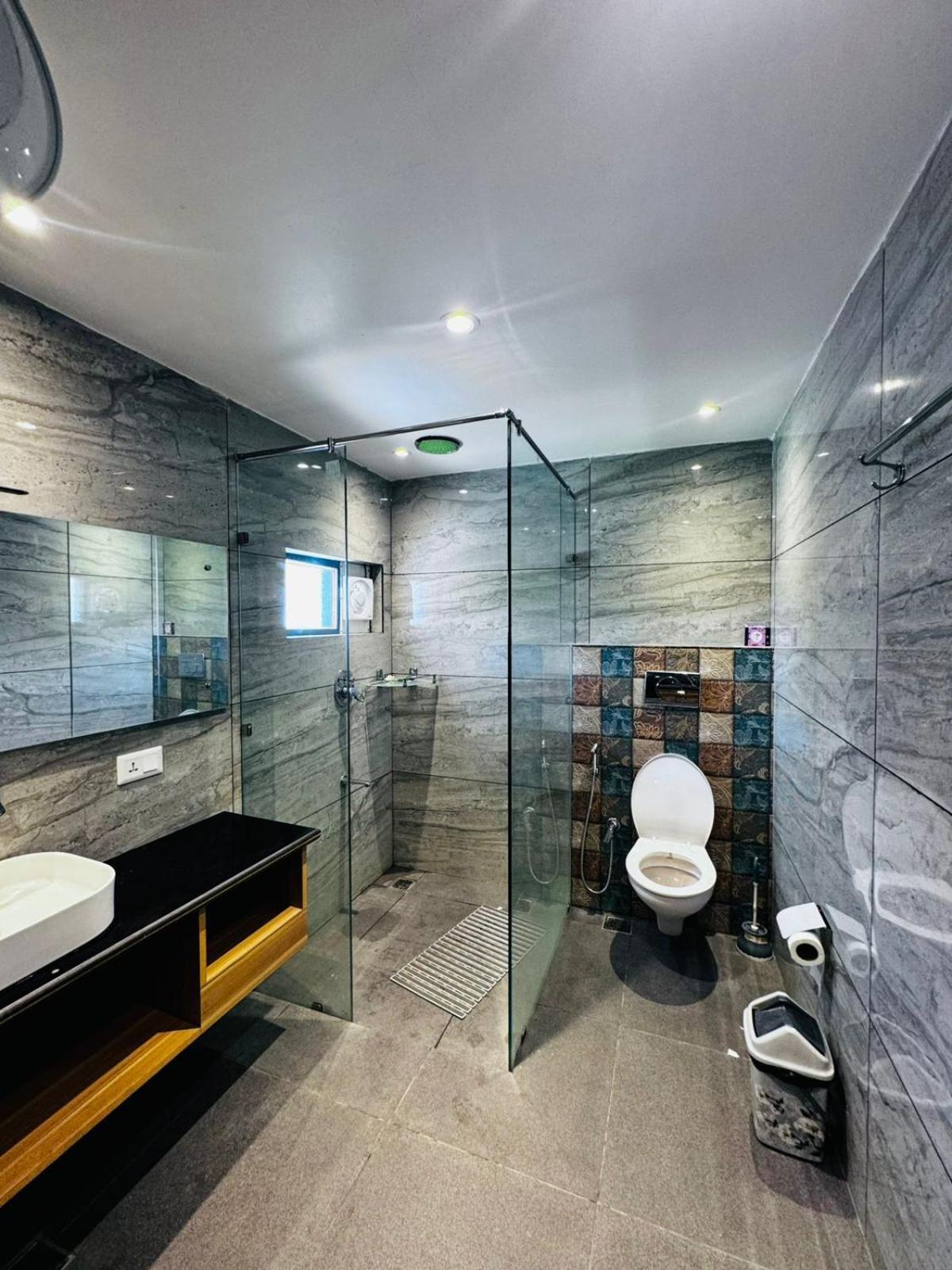 Srīnagar De Elaaf The Luxury Stay מראה חיצוני תמונה