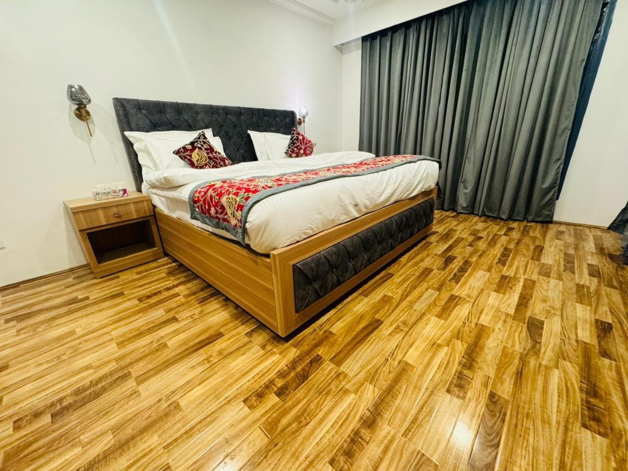 Srīnagar De Elaaf The Luxury Stay מראה חיצוני תמונה