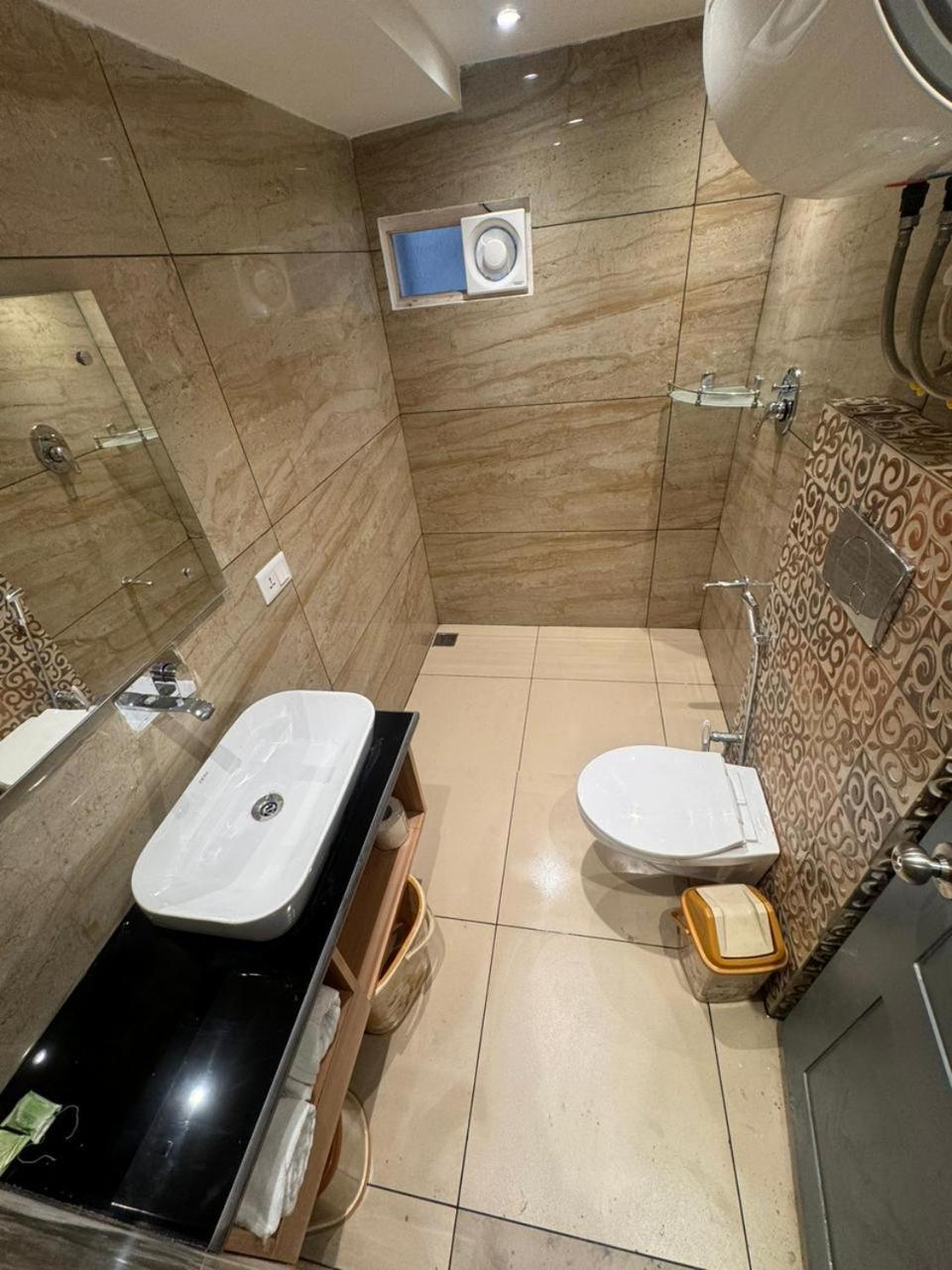 Srīnagar De Elaaf The Luxury Stay מראה חיצוני תמונה